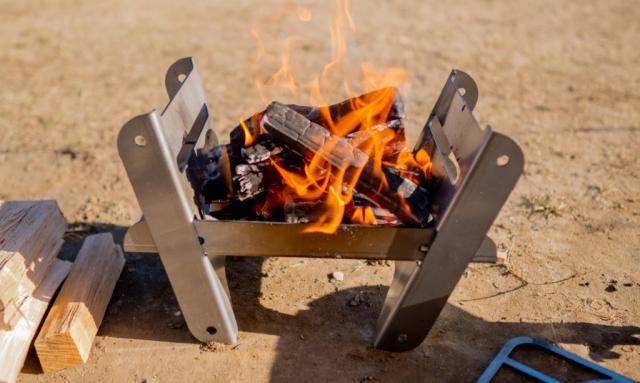 LIGHT: アウトドア・釣り・旅行用品 ［新品未使用］YOKA COOKING FIRE